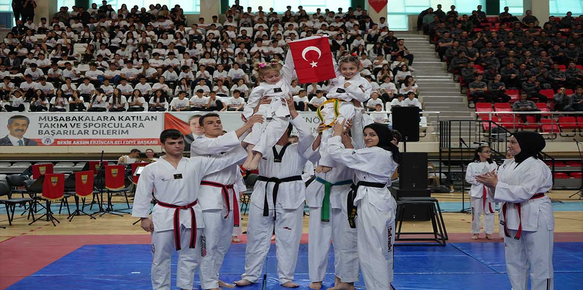 Erzincan’da 19 Mayıs çoşkusu