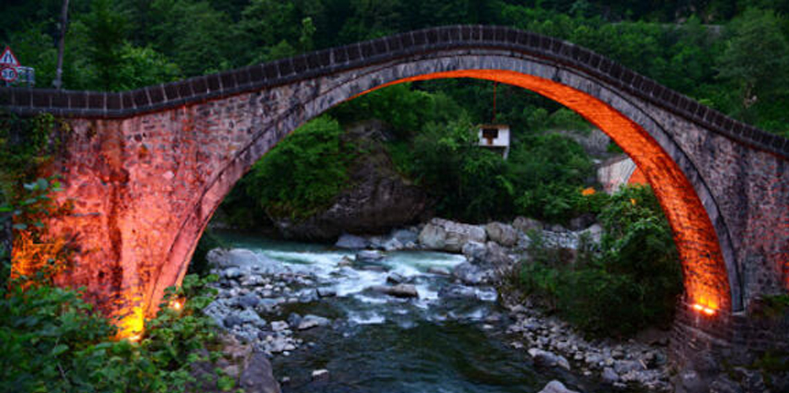 Artvin Çifte Kemer Köprülerine En Yakın Ziyaret Edilecek Yerler