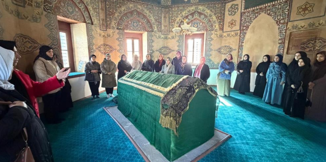 Trabzon’da Gülbahar Hatun Türbesi’nde Anlamlı Program