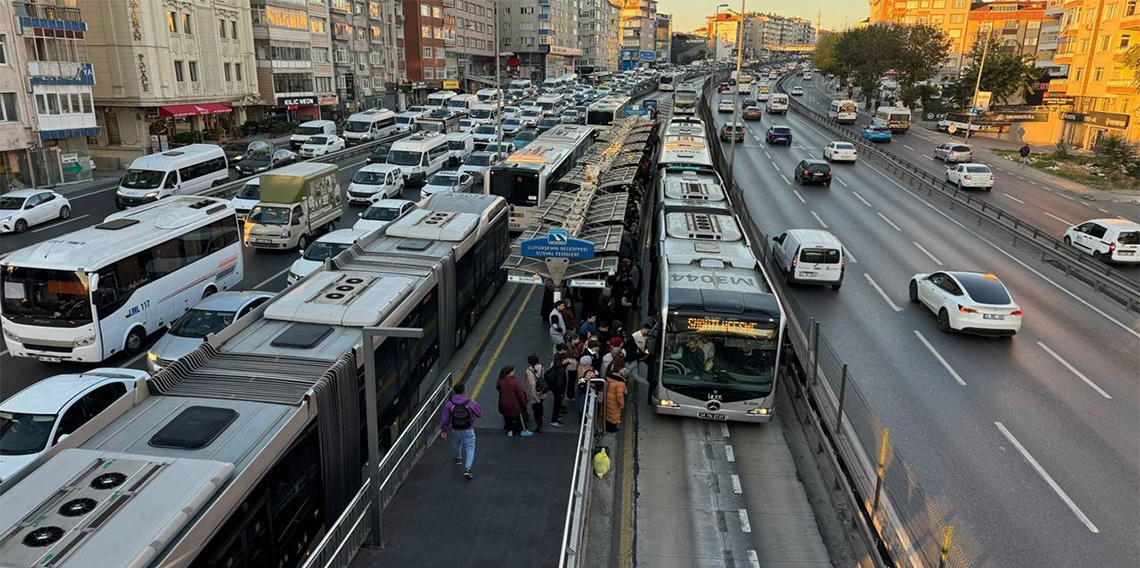 İstanbul'da haftanın ilk iş gününde trafik yoğunluğu