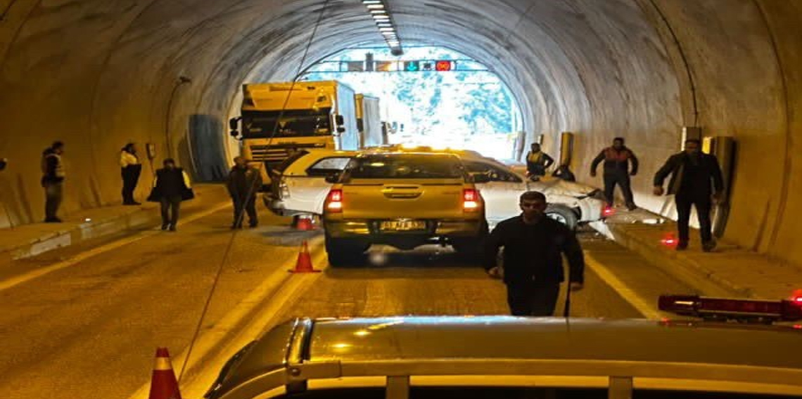 Artvin'de trafik kazası: 3 yaralı