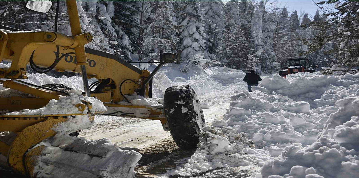 Kastamonu’da 303 köy yolu kar yağışı sebebiyle ulaşıma kapandı