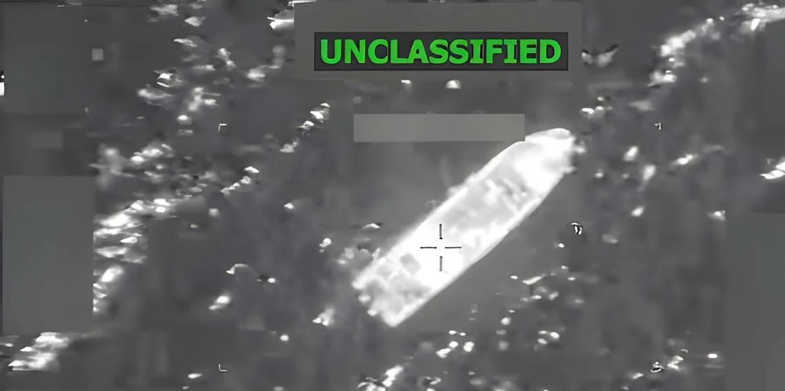 ABD, Doğu Pasifik'te uyuşturucu taşıdığı öne sürülen bir tekneyi daha vurdu: 3 ölü