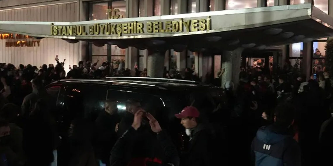 Bakan Yerlikaya açıkladı: 16 Polis yaralandı, 53 kişi gözaltında!