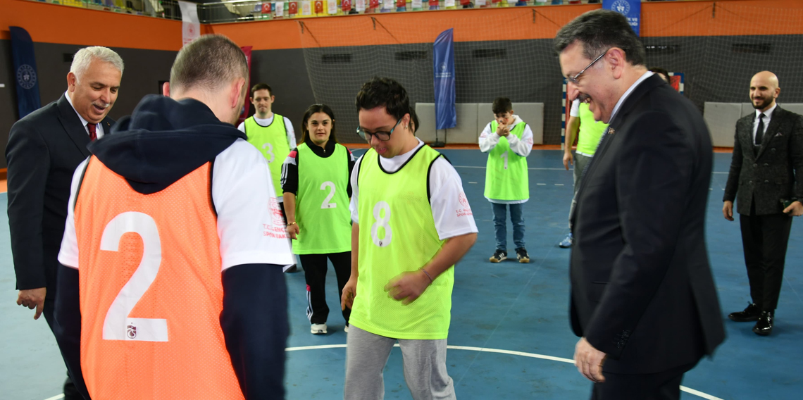 Ahmet Metin Genç, “Onlar için ne yapsak yakışıyor”