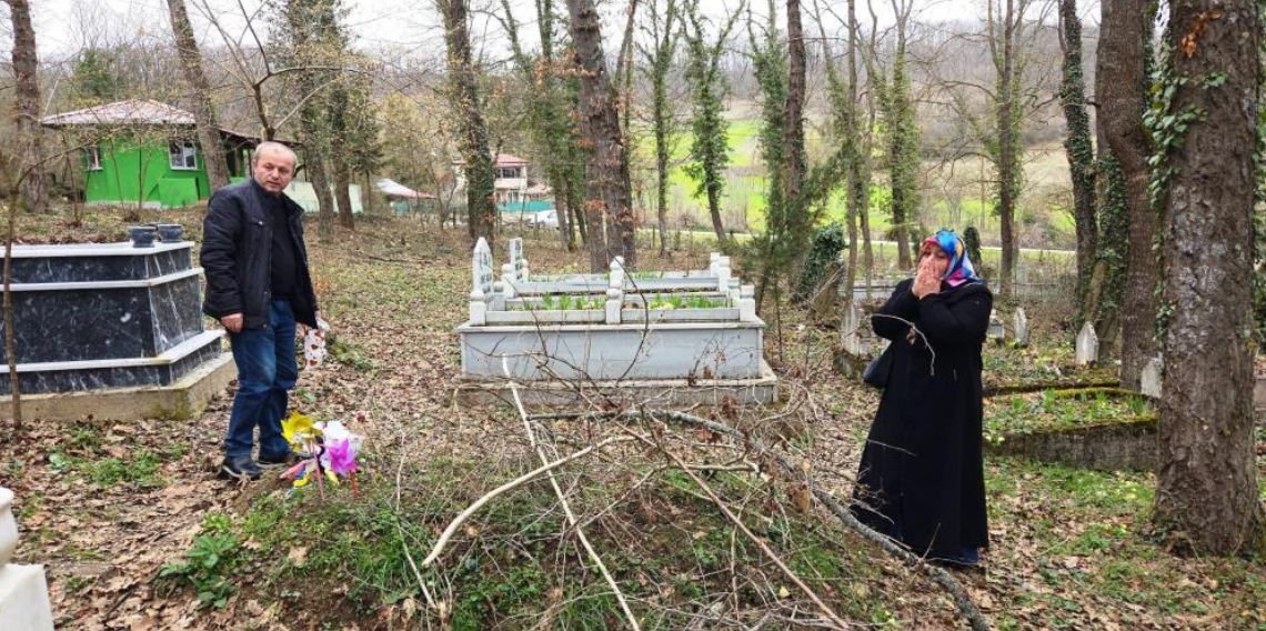 Samsun’da Acı Bayram : 13 Yaşındaki Elifnaz’ın Ailesi Mezarı Başında Gözyaşı Döktü