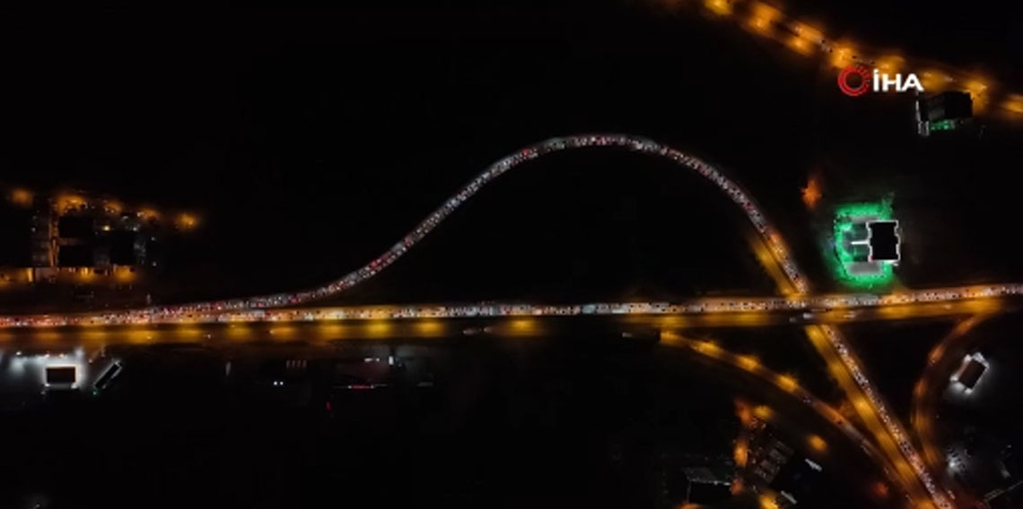 43 ilin geçiş noktasında tatilcilerin dönüş yolculuğu sürüyo