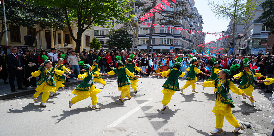 Türk Dünyası Çocuk Festivali başladı
