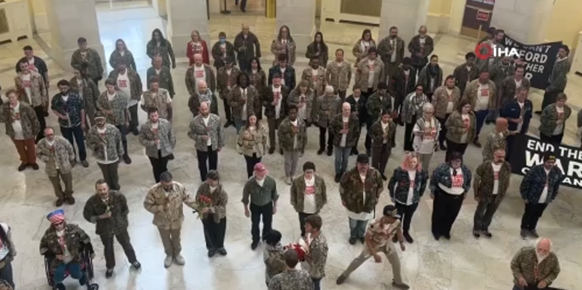 ABD Kongresinde İran savaşını protesto eden gazilere gözaltı