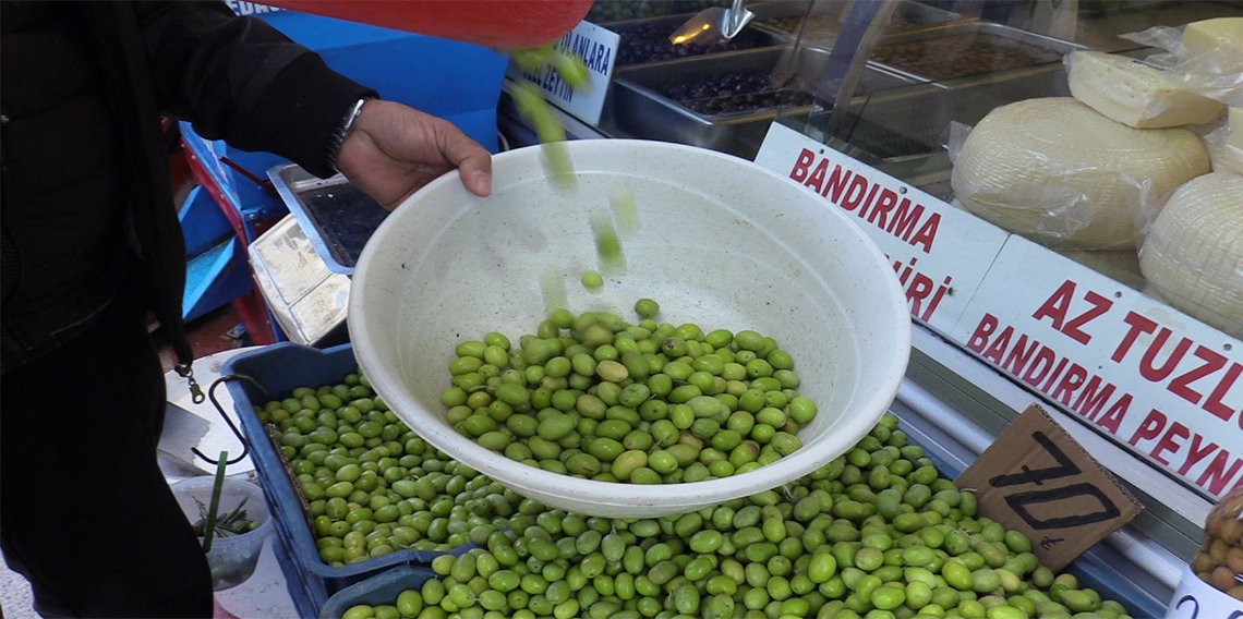 Yeni mahsul kırma-çizme zeytin satışa çıktı