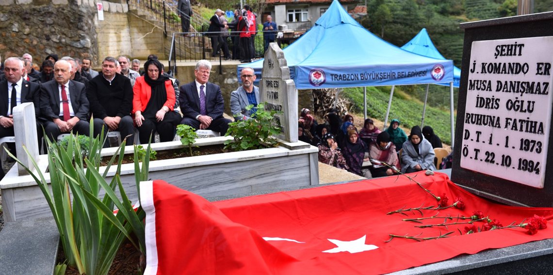 Trabzonlu Şehit Musa Danışmaz Kabri Başında Anıldı