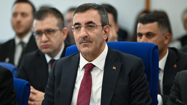 Yılmaz: Ekonomimizin yüzde 4 büyüme kaydetmesi hedeflenmekte