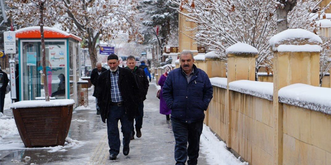 Bayburt'ta Pazar Günü Kar Bekleniyor, Hava 10 Derece Düşecek