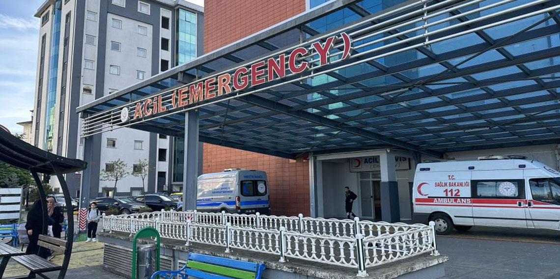 Rize'de 40 öğrenci yedikleri yemekten zehirlenerek hastaneye kaldırıldı