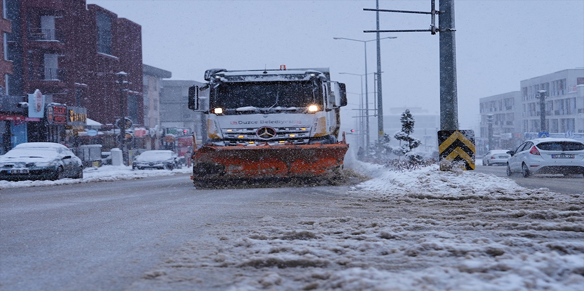 Düzce’de 148 personel, 53 araç aralıksız çalışıyor