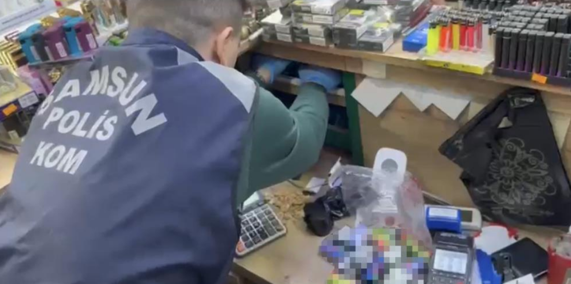 Samsun’da gizli bölmeli kaçak tütün operasyonu: Milyonlarca makaron ele geçirildi