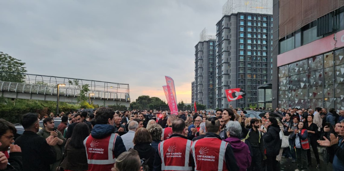 CHP İstanbul İl Başkanlığında ’mutlak butlan’ eylemi