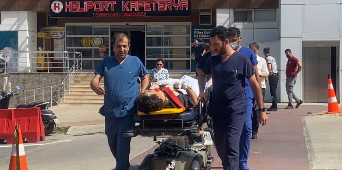 Vurulan gemideki iki yaralı mürettebat Samsun’a getirildi