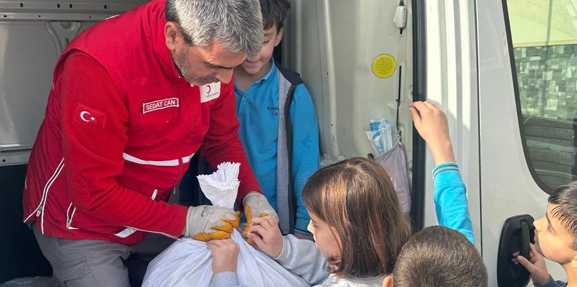 Düzce'de öğrencilerden anlamlı bağış