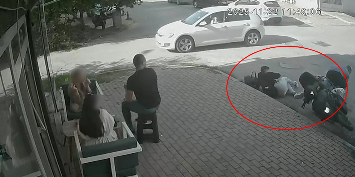 Kasksız yolcu kafasını kaldırıma çarpmaktan kıl payı kurtuldu