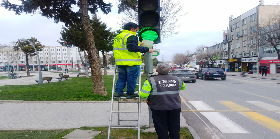 Trafik ışıklarında Yeşilay farkındalığı