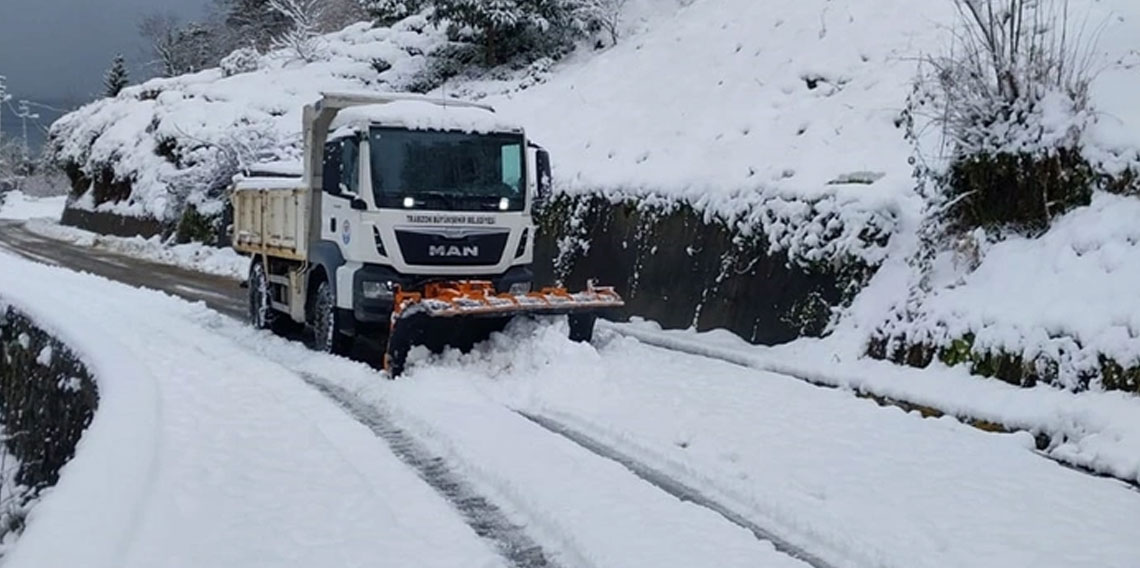 Rize, Ordu ve Giresun'da kar yağışı nedeniyle eğitime 1 gün ara verildi