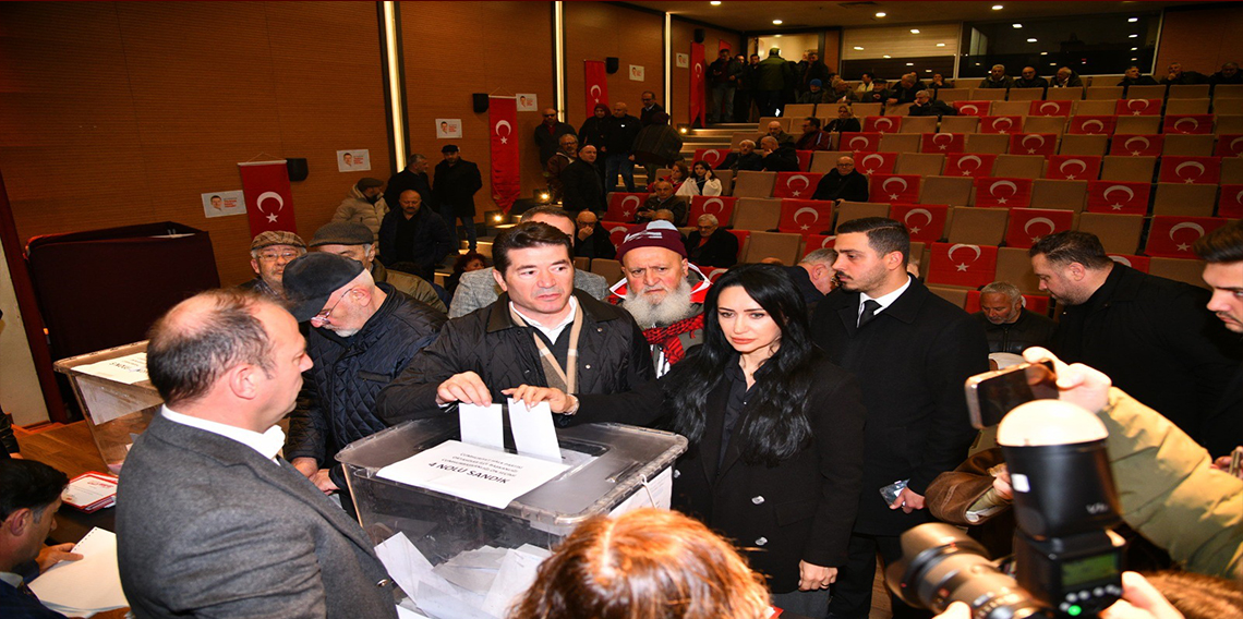 İmamoğlu'nun memleketi Trabzon'da vatandaşlar sandığa gitti