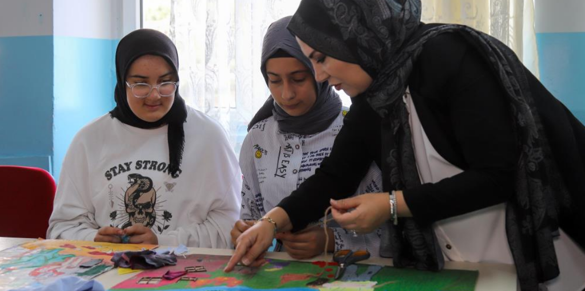 Çöp değil sanat eseri: Öğretmen Hatice Şentürk'ten ilham veren geri dönüşüm projesi