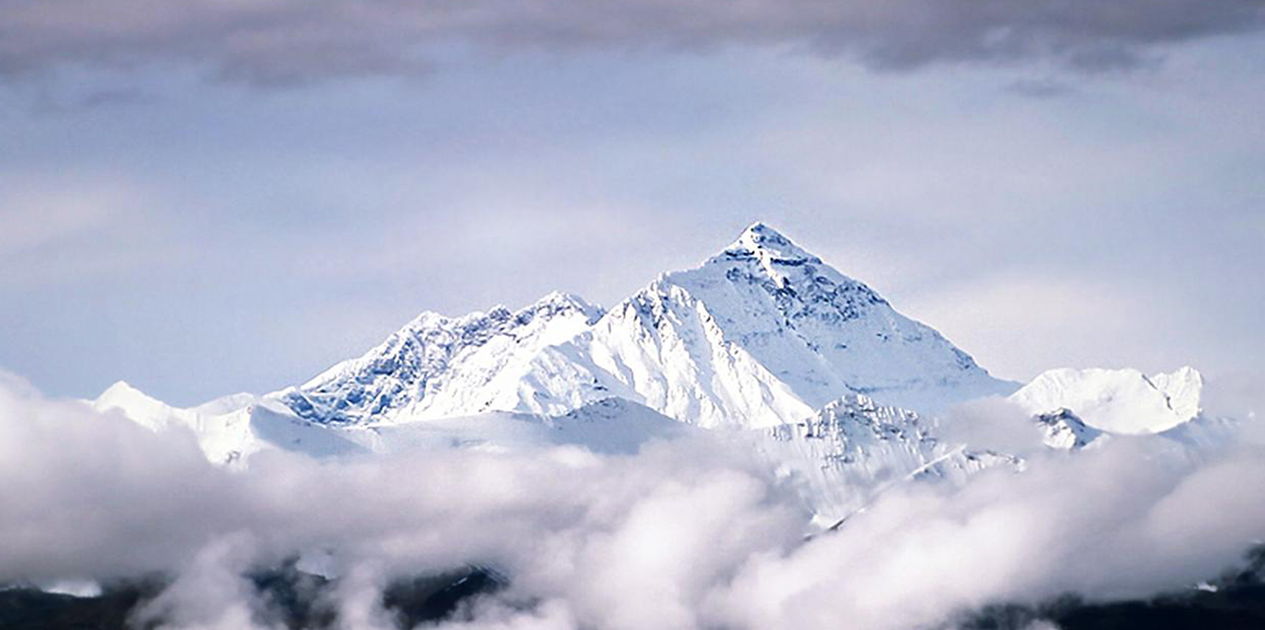 Everest Dağı, yükselmeye devam ediyor: Zirve zaha da yükseklere çıkıyor!