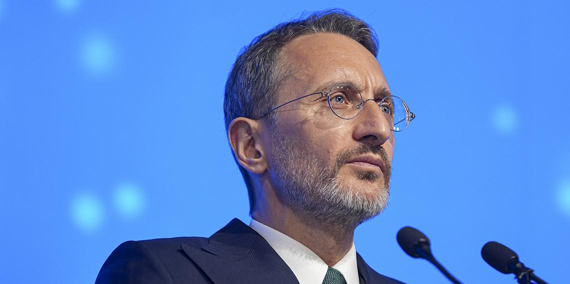 Fahrettin Altun Öğretmenler Günü'nü kutladı