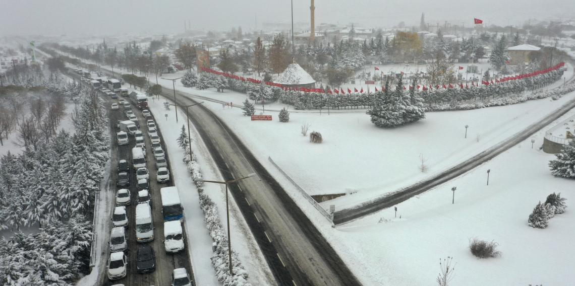 Nevşehir-Aksaray kara yolu ulaşıma kapandı