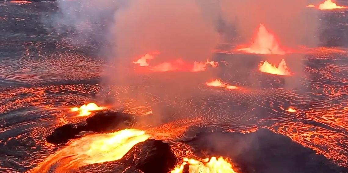 Hawaii'deki Kilauea Yanardağı faaliyete geçti