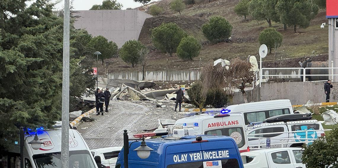 Bakanlar patlama bölgesine gidiyor