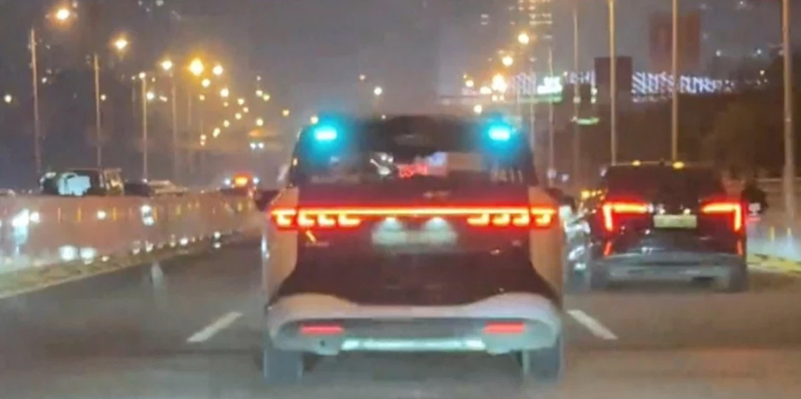 Çin’de sürücüsüz taksiler yol ortasında kaldı