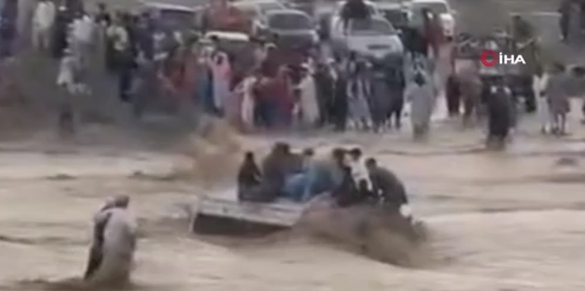 Pakistan'da şiddetli yağışlar nedeniyle 40 kişi hayatını kaybetti