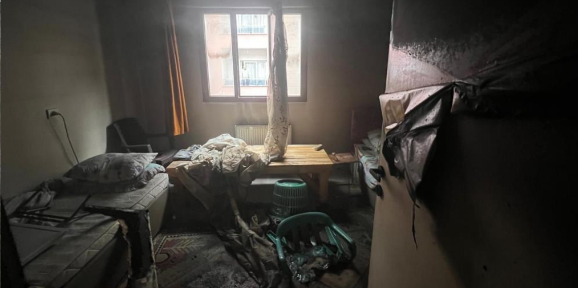 Turgutlu'da evini ateşe veren şahıs kalp krizinden hayatını kaybetti