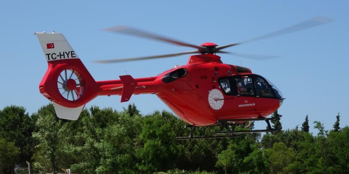 Ladik'te Yüksekten Düşen Kadın Ambulans Helikopterle Hastaneye Kaldırıldı