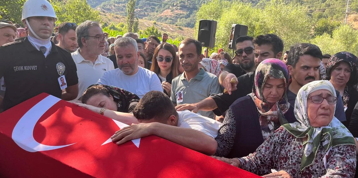 Orman Yangınında Şehit Düşen Kahramanlar Son Yolculuklarına Uğurlanıyor