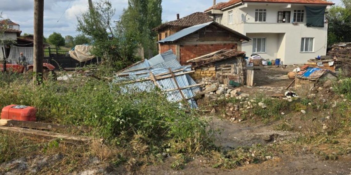 Samsun'da sağanak ve dolu felaketi! Vezirköprü'de tarım arazileri zarar gördü