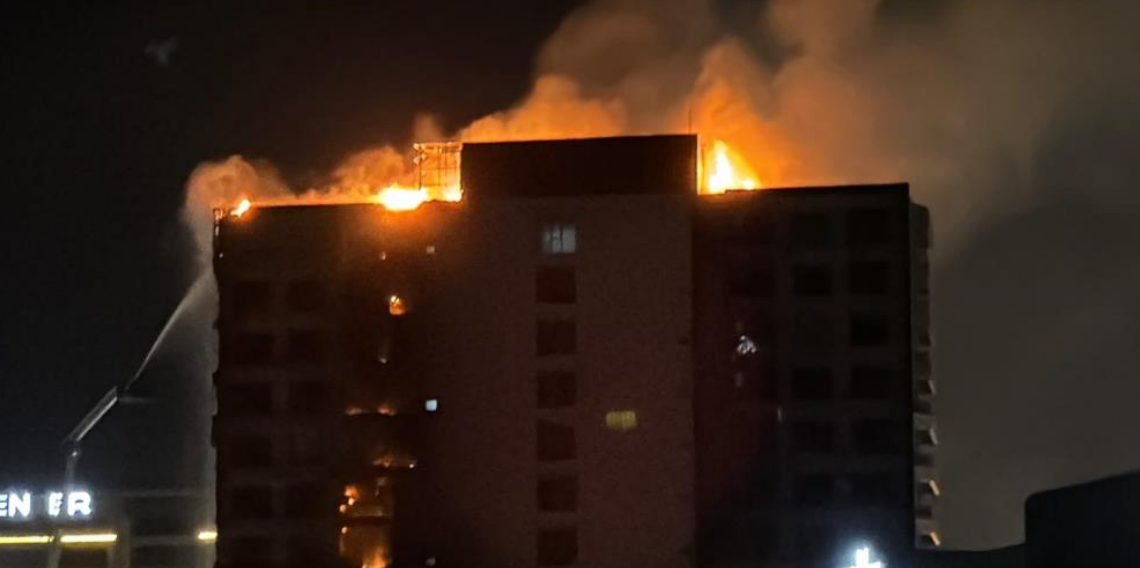 Diyarbakır’da 12 katlı plazada yangın
