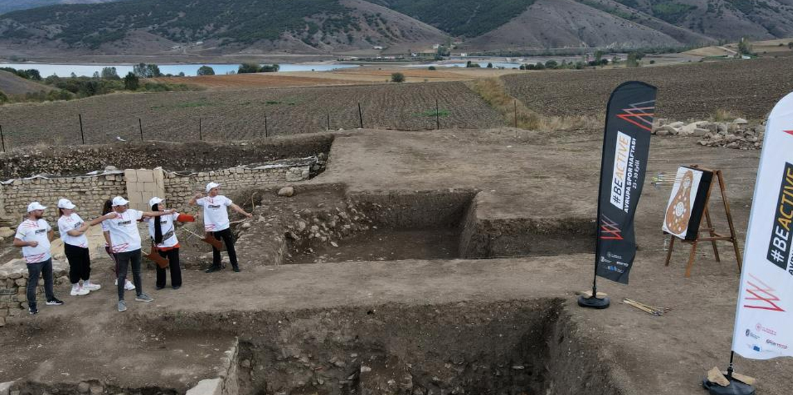 Satala’da binlerce yıl sonra ok sesleri