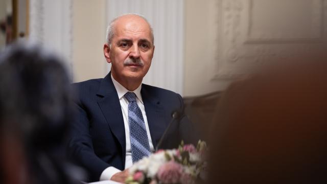 Numan Kurtulmuş: Dünyada var olan küresel finansal sistemin bu şekliyle devam etmesi mümkün değil