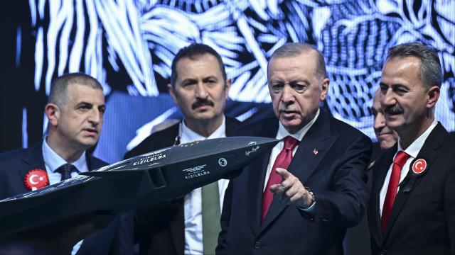 Cumhurbaşkanı Erdoğan, SAHA EXPO'yu gezdi