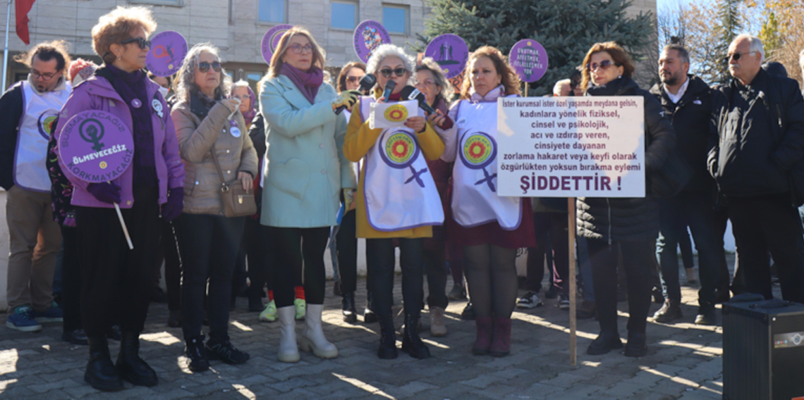 Kadın cinayetini protesto eden kadınlara para cezası