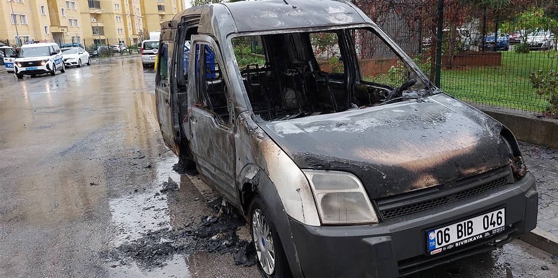 Samsun'da seyir halindeki araç kül oldu