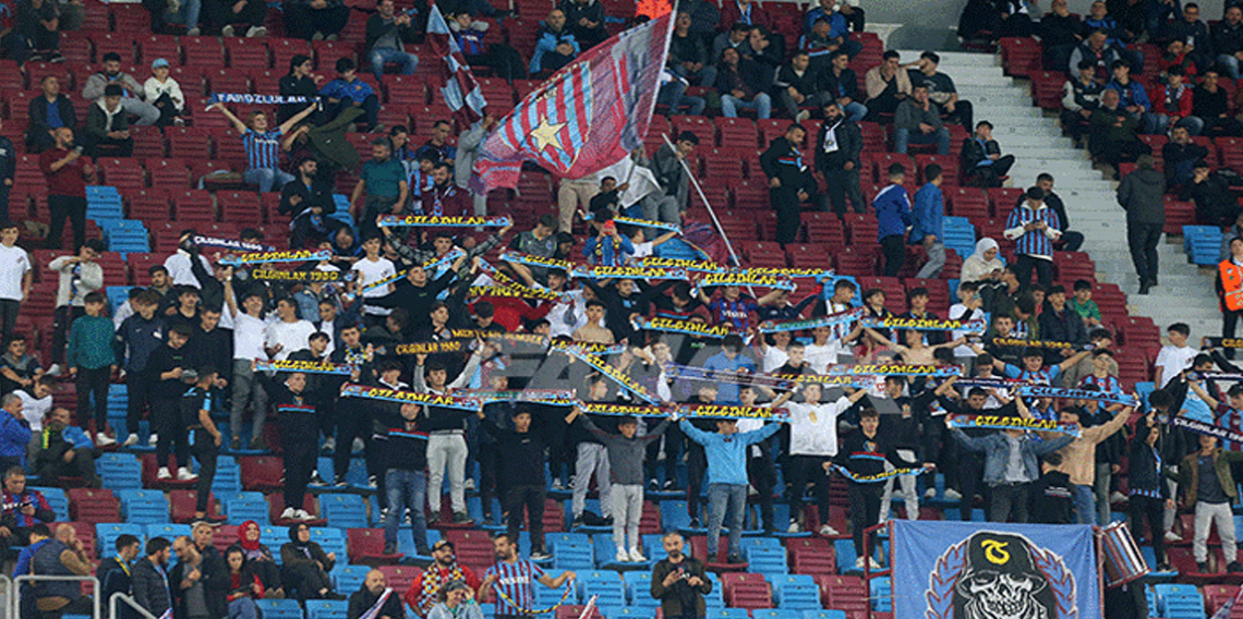 Trabzonspor tribünleri boş kaldı