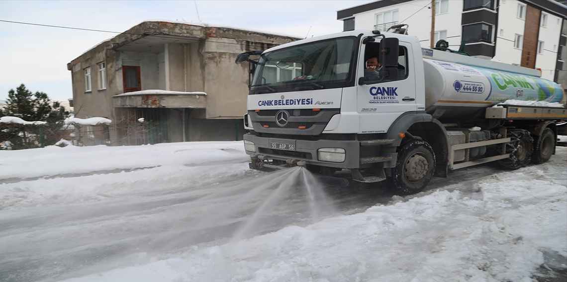 Canik'te kar temizleme çalışmaları