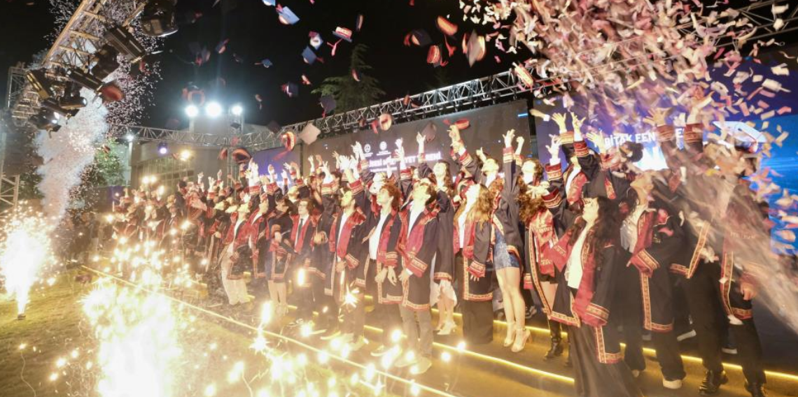 TÜBİTAK Fen Lisesi ilk mezunlarını verdi: 84 öğrenci mezun oldu
