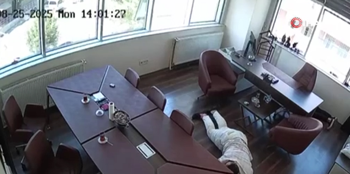 Bağcılar'da tekstil firmasına silahlı saldırı