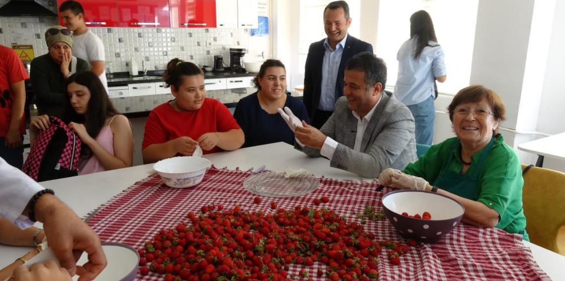 Özel öğrenciler ile Başkan Halit Doğan'ın gülümseten diyalogları
